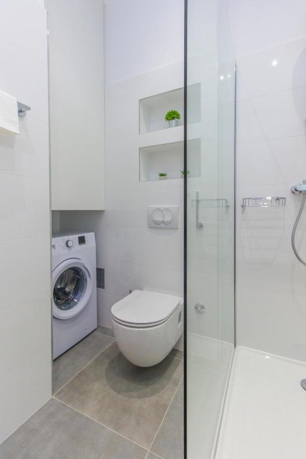 שיבניק Apartment Ena ,City Center מראה חיצוני תמונה