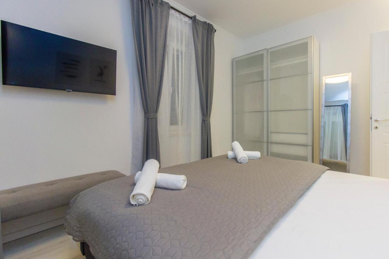 שיבניק Apartment Ena ,City Center מראה חיצוני תמונה